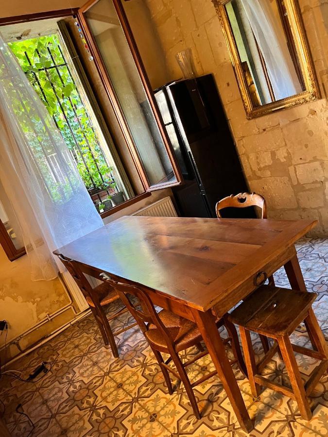Le Donjon De La Roquette Apartment Arles Exterior foto